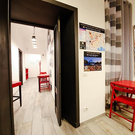Casa Interattiva Naples'Secrets Bed & Breakfast ภายนอก รูปภาพ