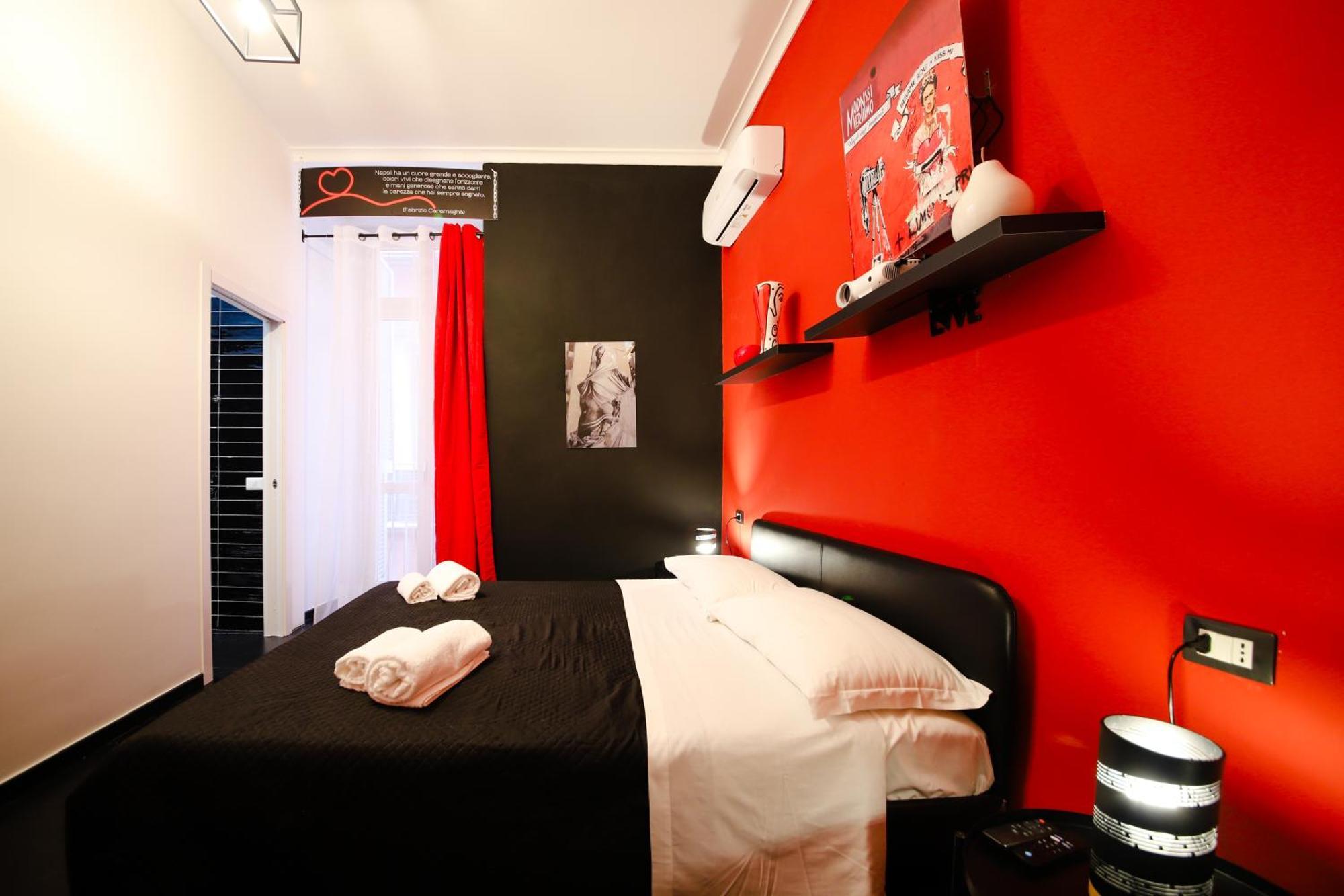 Casa Interattiva Naples'Secrets Bed & Breakfast ภายนอก รูปภาพ