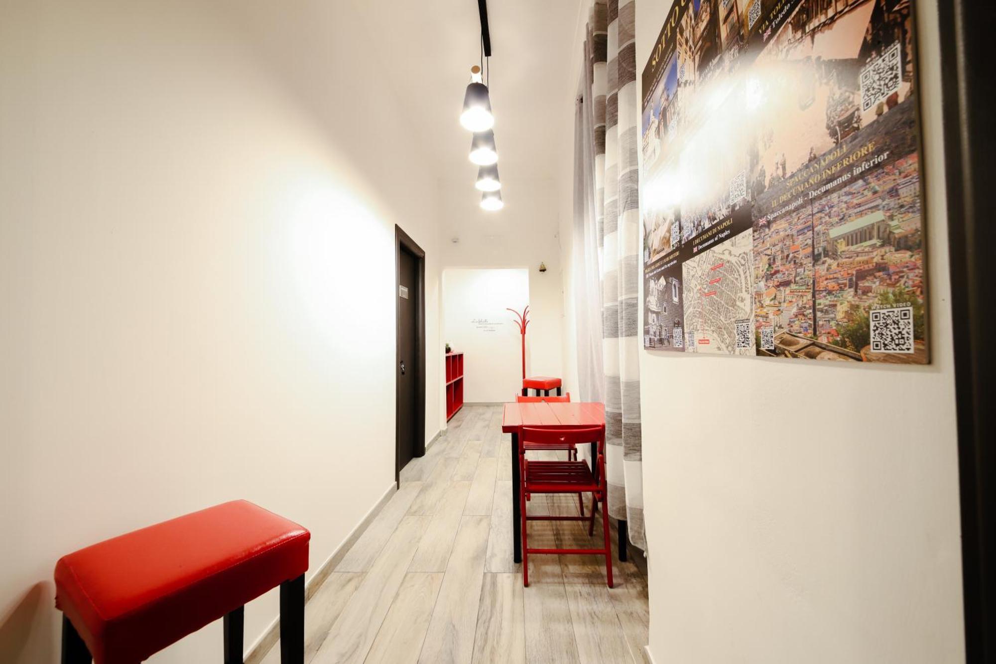 Casa Interattiva Naples'Secrets Bed & Breakfast ภายนอก รูปภาพ